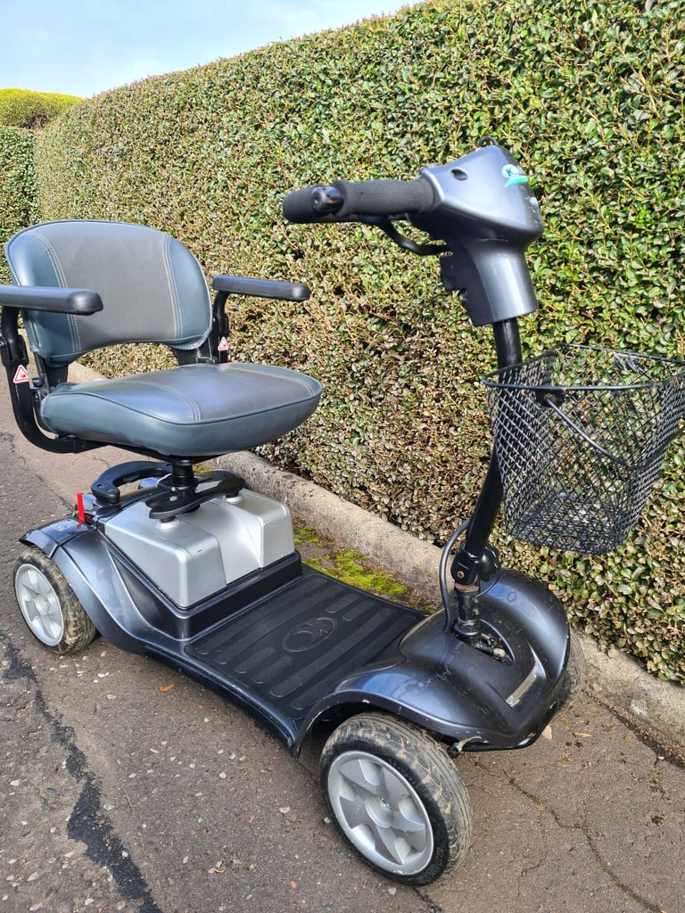 Kymco midi mobility scooter good condition can deliver today 