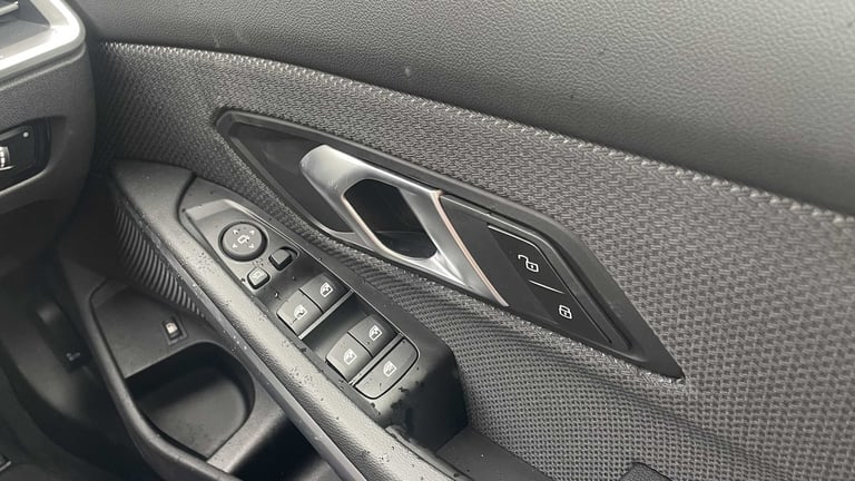 2025 BMW 3 Series 330e 22.3 kWh Sport 4dr Step Auto Saloon Plug-In Hy Automatic