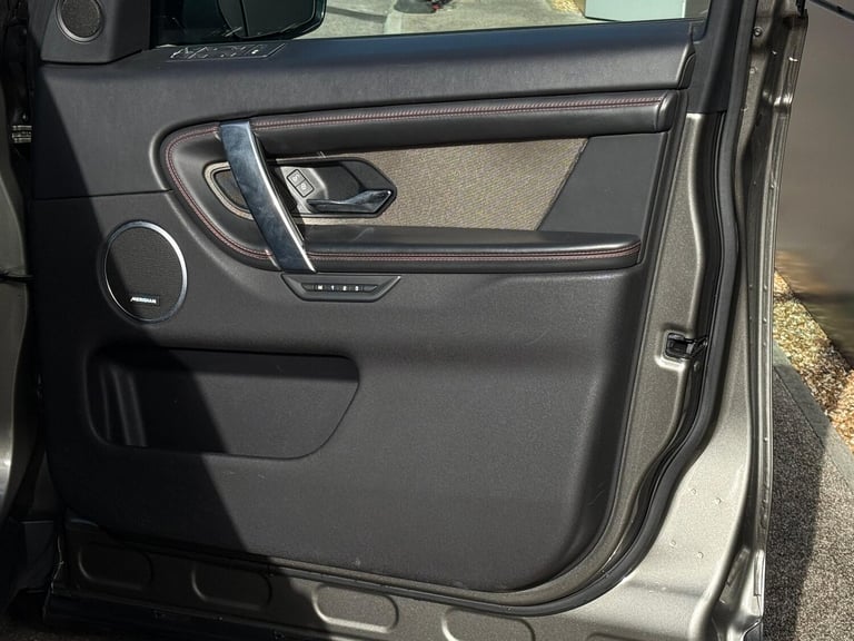 2020 Land Rover Discovery Sport 2.0 D240 MHEV R-Dynamic HSE SUV 5dr Diesel Auto 4WD Euro 6 (s/s) ...