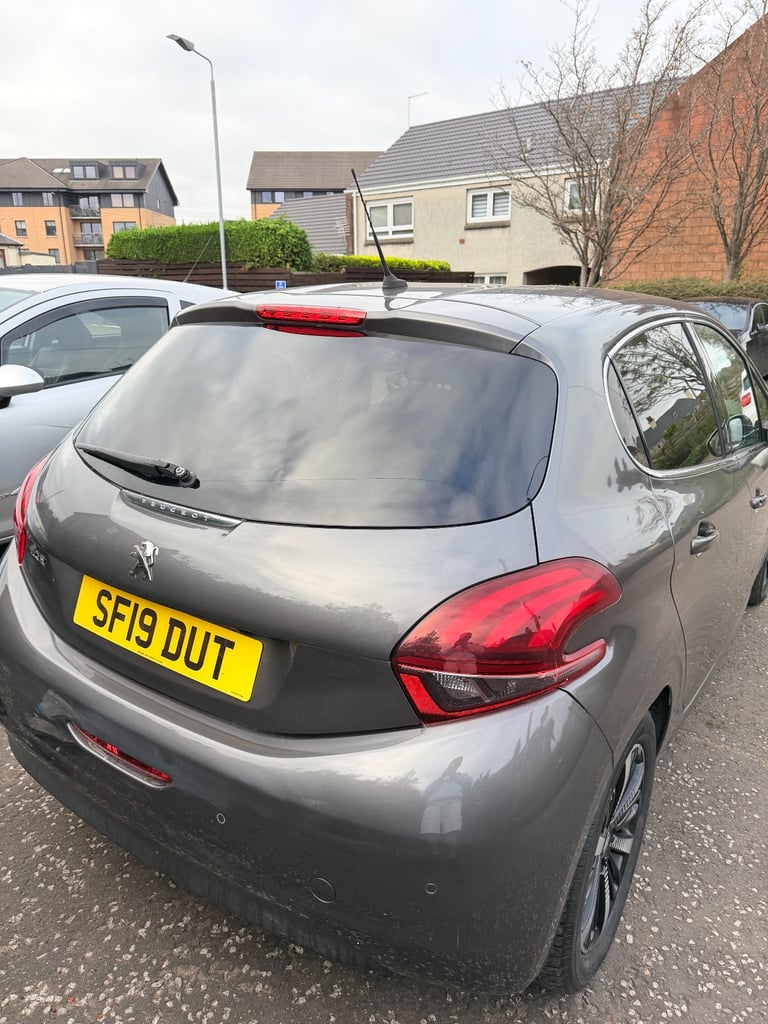 Peugeot, 208, Hatchback, 2019, Manual, 1199 (cc), 5 doors