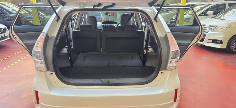 2011 Toyota Prius+ 7 SEATS +MODELESTA BODY KIT+AUTO ANDROID  Petrol/Electric Hybrid Automatic
