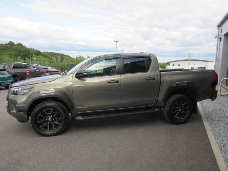 2024 Toyota Hilux 2.8 D-4D Invincible X Pickup Double Cab 4dr Diesel Auto 4WD Euro 6 (s/s) (2 PIC...