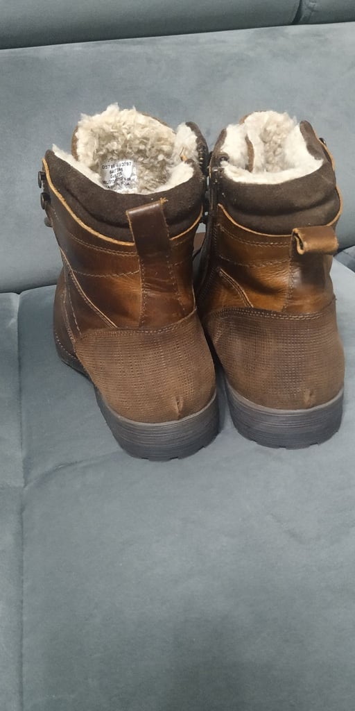 Leather winter boots 