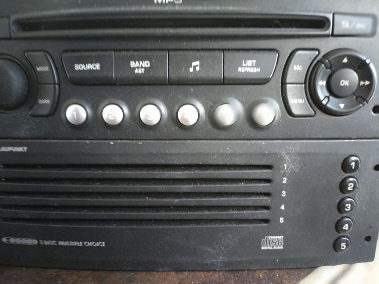image for Peugeot 307 radio/CD player 