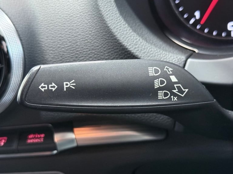 2014 14 AUDI A3 1.6 TDI SPORT SALOON 4DR DIESEL MANUAL EURO 6 (S/S) (110 PS) DIE