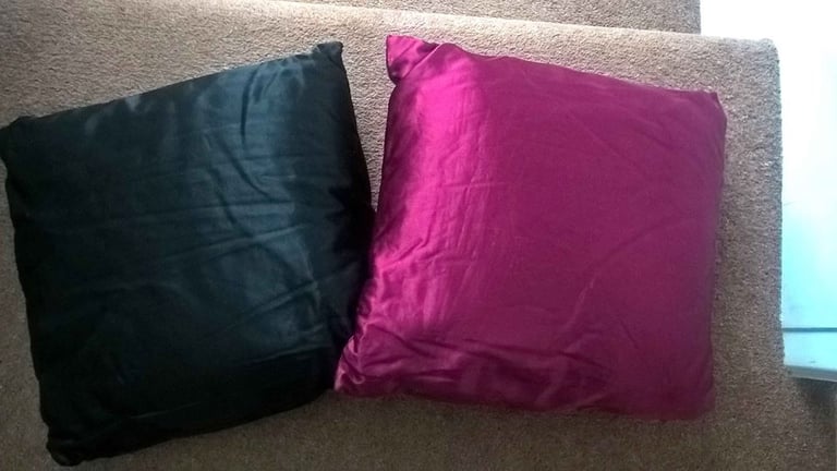 New cushions with MG car logo