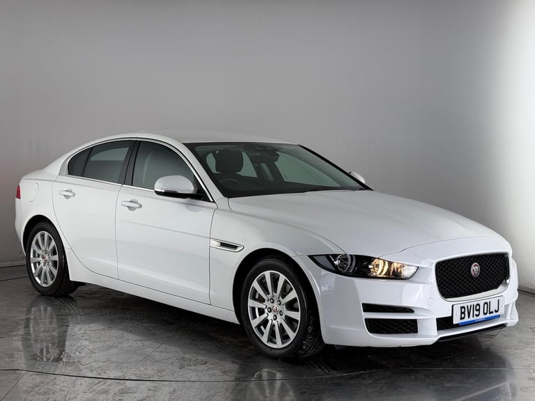 2019 Jaguar XE 2.0 [250] SE 4dr Auto SALOON PETROL Automatic