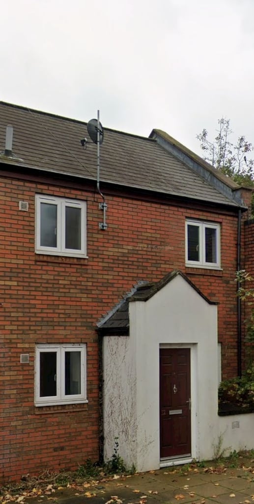 Council house swap - 2 Bedroom house for 3/4 bedroom