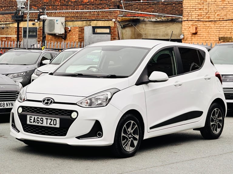 2019 Hyundai i10 1.0 Premium Euro 6 5dr HATCHBACK Petrol Manual