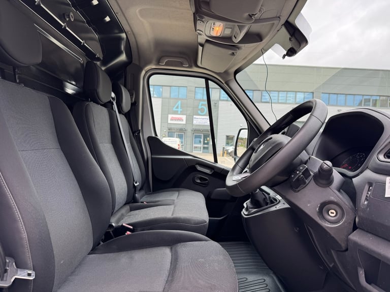 RENAULT MASTER 2.3 DCI BUSINESS 2020 (70) LWB PANEL VAN + 1 OWNER + 62000 MILES 