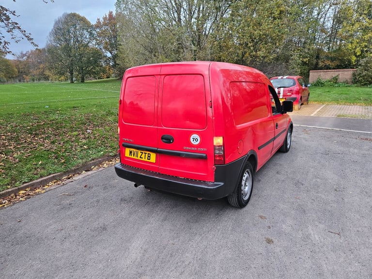 VAUXHALL COMBO 1.3 ECONOMY MODEL LOW MILEAGE 63K FULL SERVICE HISTORY 