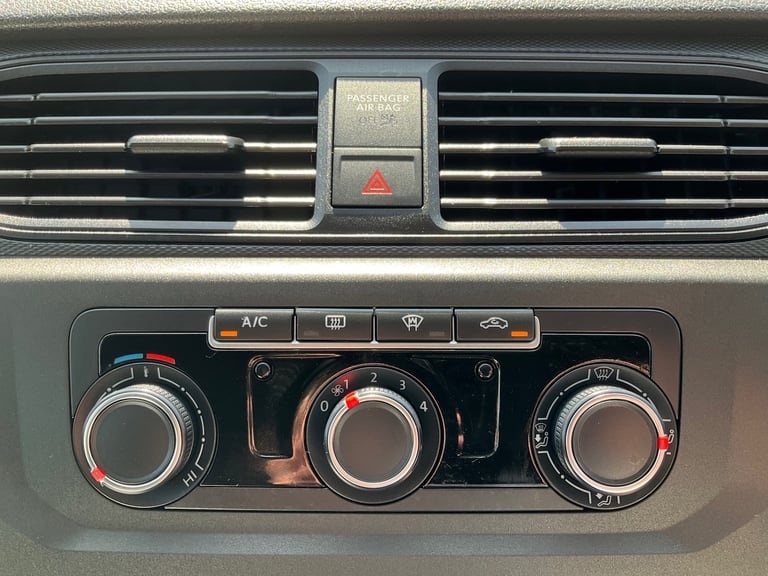 2019 VOLKSWAGEN CADDY HIGHLINE 2.0 TDI 102 BHP BLUEMOTION TECH DSG NAV PANEL VAN