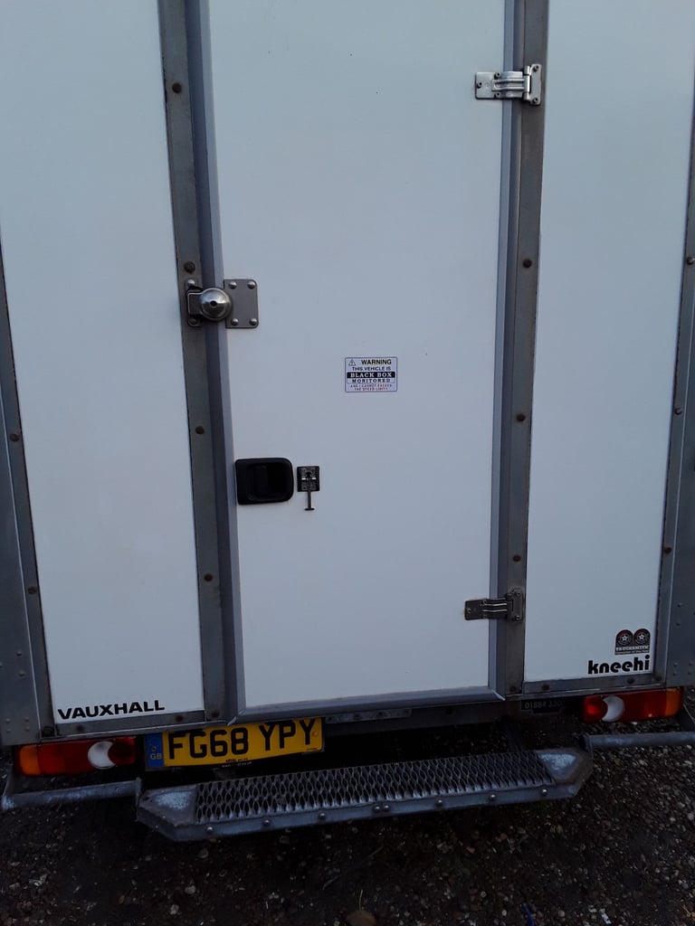 Mobile catering van 