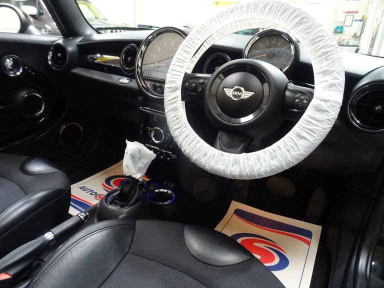 Mini Convertible 1.6 Cooper 2dr Automatic **LOW MILEAGE*ONLY 26000 MILES**