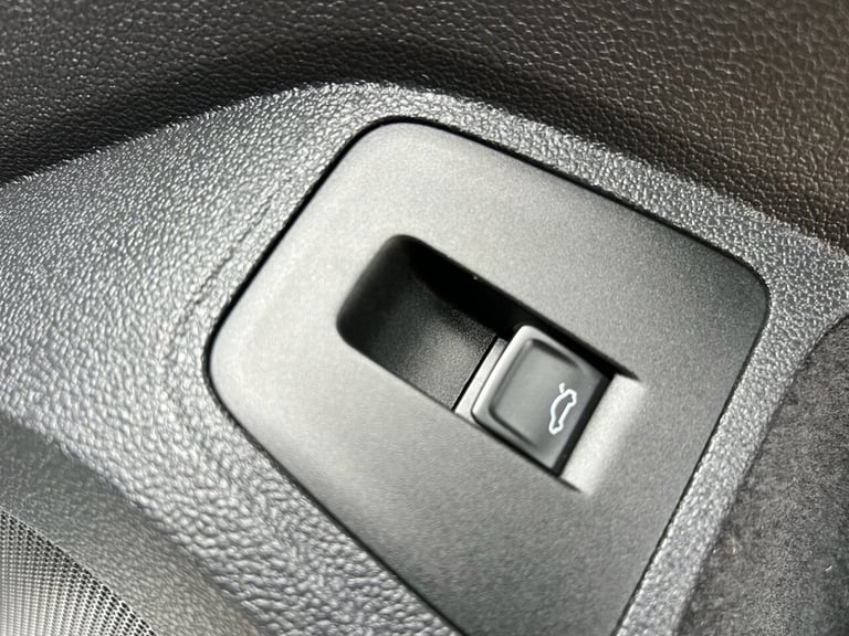 2020 Volkswagen Tiguan 2.0 TSI R-Line Tech SUV 5dr Petrol DSG 4Motion Euro 6 (s/s) (190 ps) ESTAT...