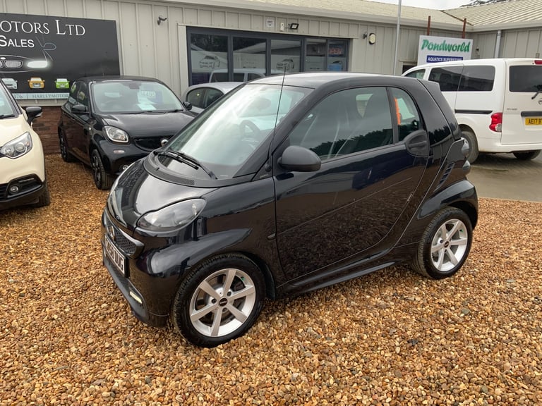 2014 smart fortwo Grandstyle mhd 2dr Softouch Auto COUPE Petrol Automatic