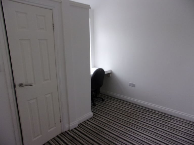 2 BED FIRST FLOOR FLAT- FLEETWOOD ROAD- NO DEPOSIT