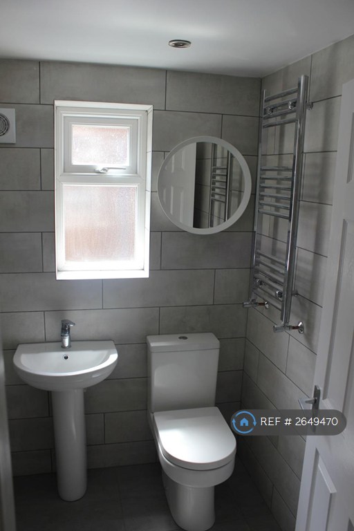 6 bedroom house in Hibbert Street, Manchester, M14 (6 bed) (#2649470)