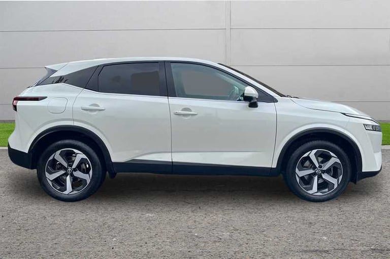 2022 Nissan Qashqai 1.3 DIG-T MH N-CONNECTA 5DR Hatchback Petrol Manual