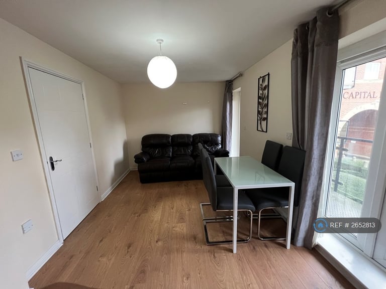 2 bedroom flat in Temple Place, Reading, RG1 (2 bed) (#2652813)