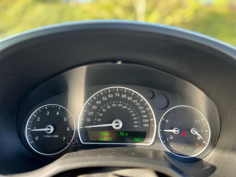 Saab 9-3 2.0T Vector 4dr Petrol Manual - Image 8