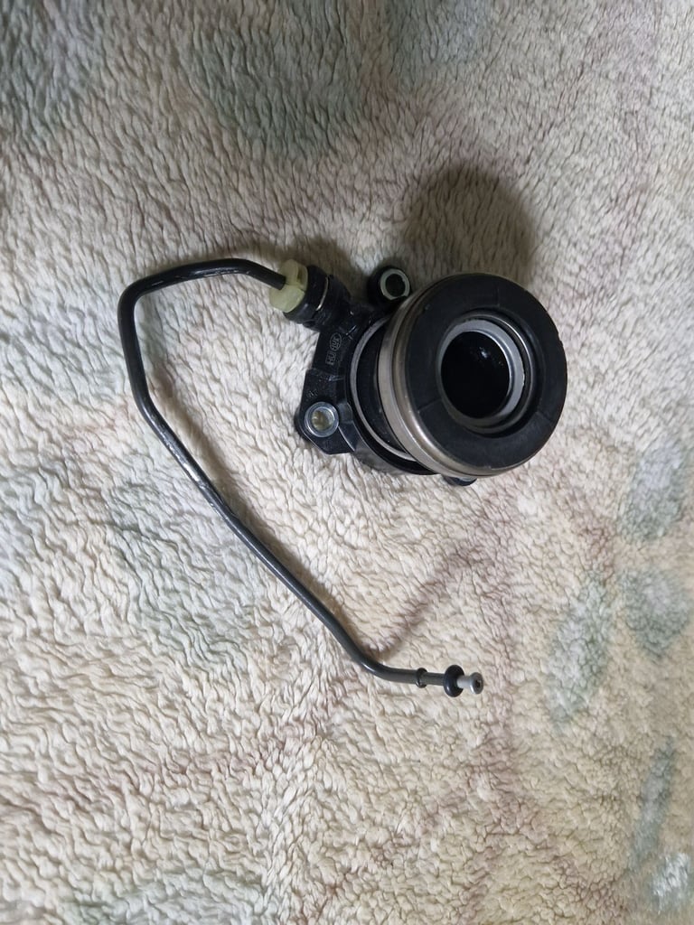 LUK Dual Mass Flywheel + Clutch Kit for 1.9 CDTI engines