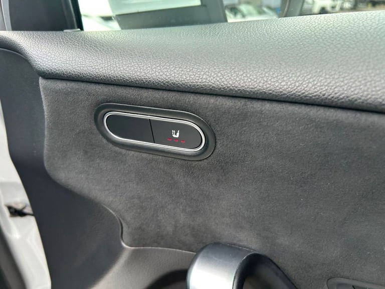 2020 Mercedes-Benz A-Class 2.0 A200d AMG Line Hatchback 5dr Diesel 8G-DCT Euro 6 (s/s) (150 ps) H...