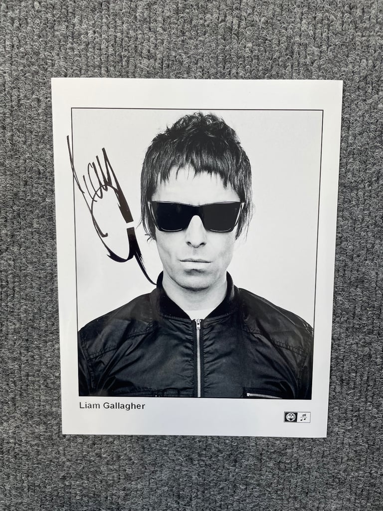 image for SIGNED LIAM GALLAGHER OASIS BEADY EYE PHOTO