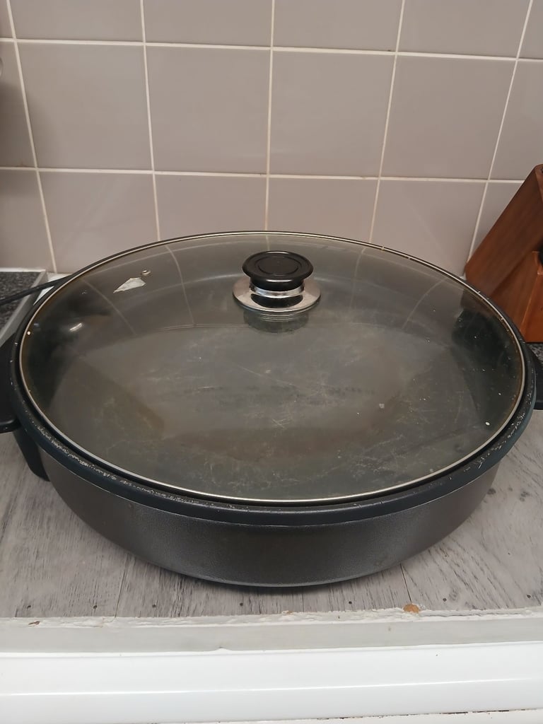 image for Multi cooker (family size) 