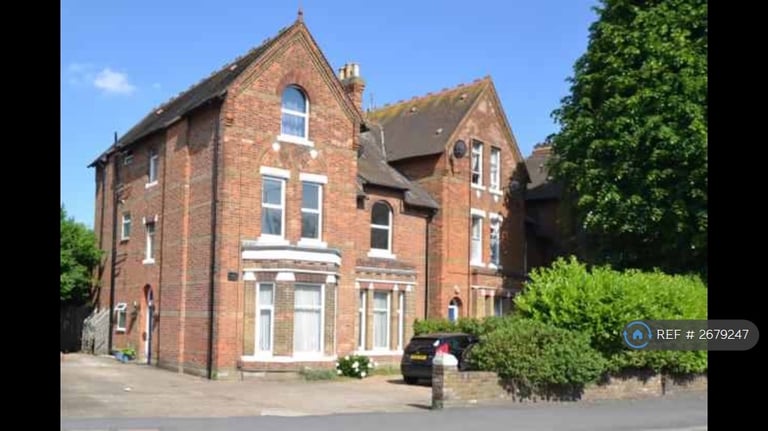 2 bedroom flat in Station Road, West Drayton, UB7 (2 bed) (#2679247)