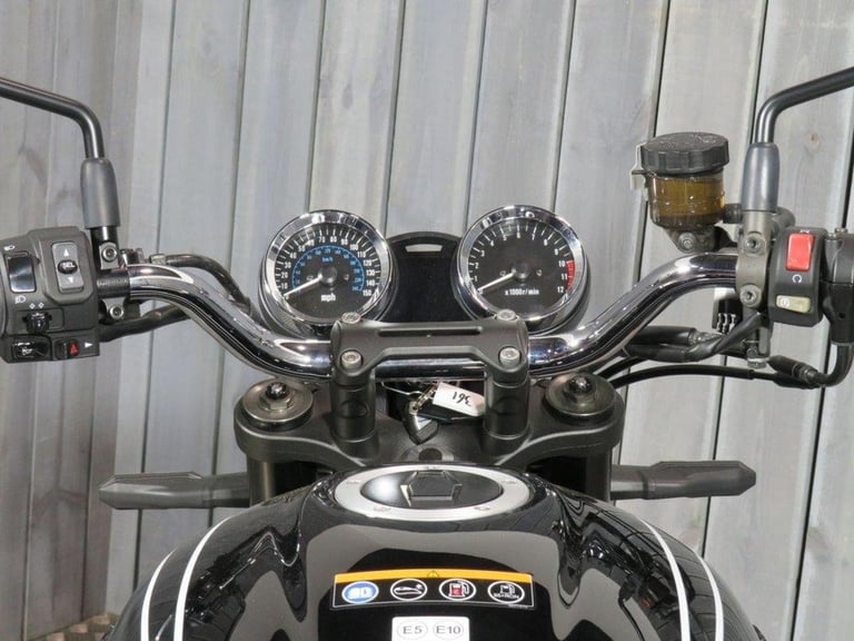 2021 71 KAWASAKI Z900 RS