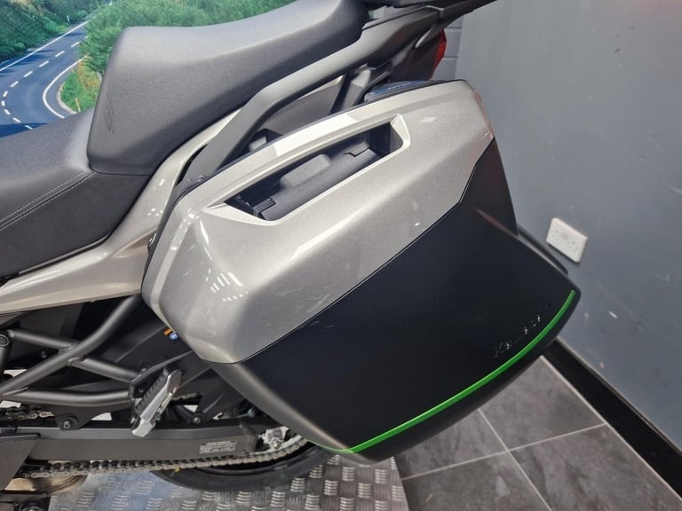 Kawasaki Versys 1000 SE Grand Tourer