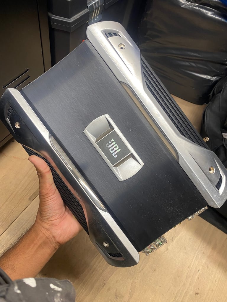 Jbl amplifies 4 channel 