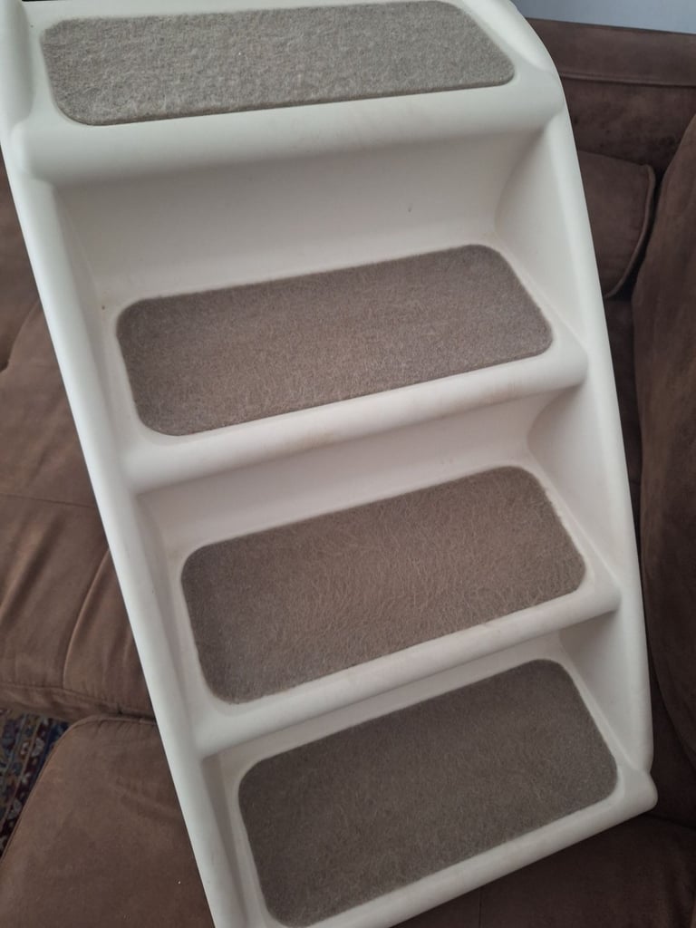 Foldable dog steps