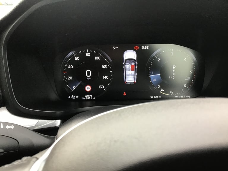 2019 Volvo V60 2.0 D4 Momentum Pro Estate 5dr Diesel Auto Euro 6 (s/s) (190 ps)