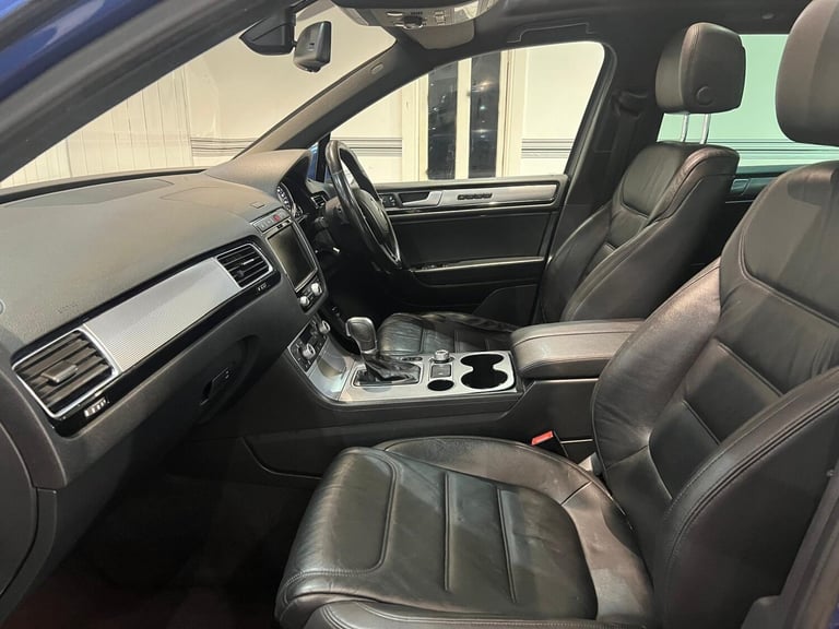 2015 Volkswagen Touareg 3.0 V6 TDI BlueMotion Tech 262 R-Line 5dr Tip Auto ESTATE DIESEL Automatic