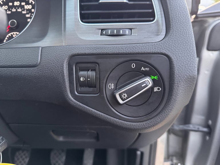 2013 Volkswagen Golf 1.6 TDI 105 SE 5dr HATCHBACK Diesel Manual