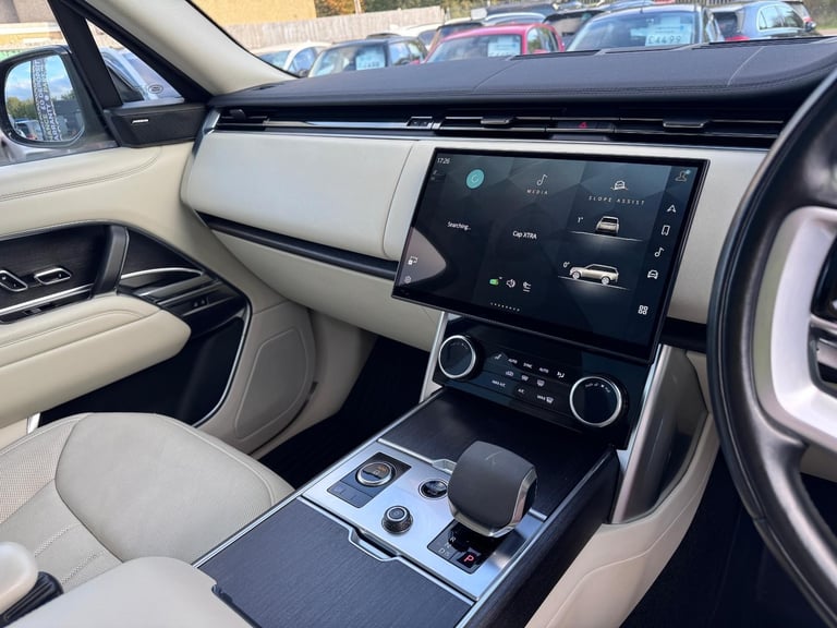 2022 Land Rover Range Rover Vogue D350 +VAT  *Mega Spec - Soft Close Doors*