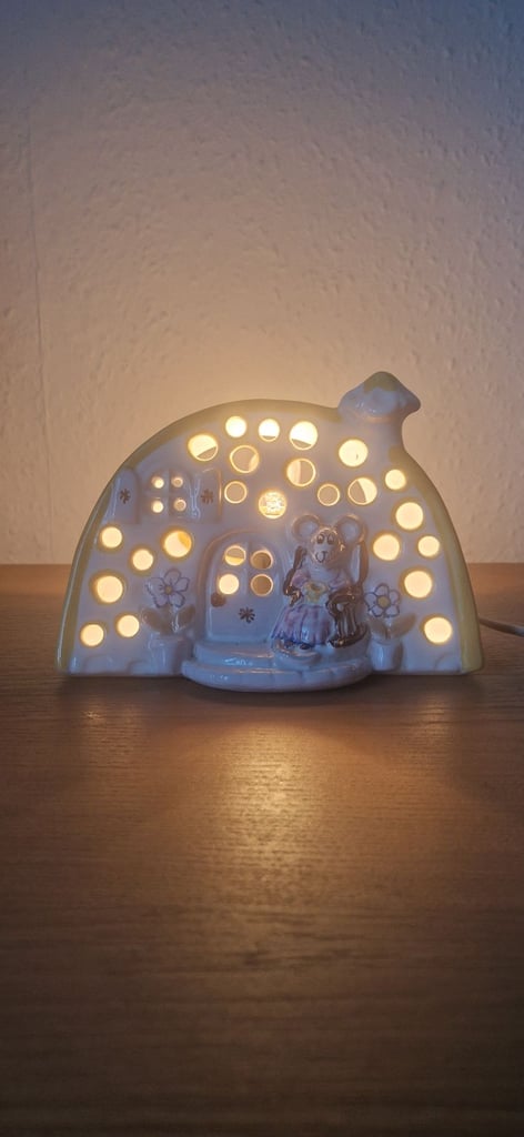 Childrens vintage beautiful bedside table lamp