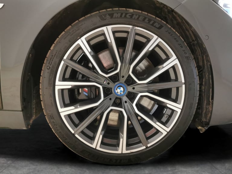 2022 BMW 7 Series 3.0 745Le 12kWh M Sport Saloon 4dr Petrol Plug-in Hybrid Auto xDrive Euro 6 Sal...
