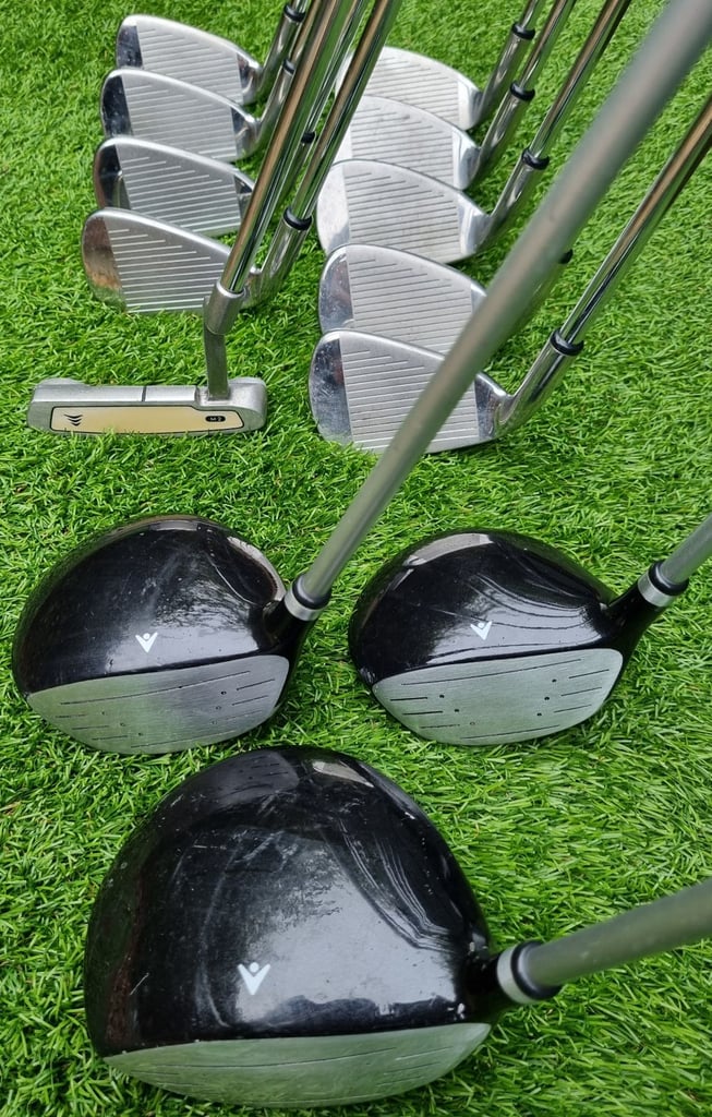 SKYMAX 3-SW, woods 1-3-5, Vantage soft-face putter, SKYMAX trolley bag & EXTRA's