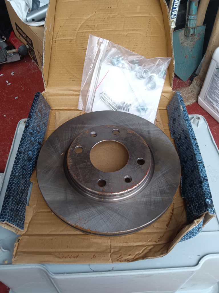 Peugeot 306 Brake discs x 2 