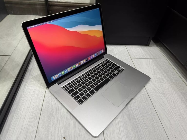 image for Apple MacBook 2k Res Pro i5 Laptop 256Gb m.2 SSD (Monterey 2021 OS) Core 3.1GHz 14"