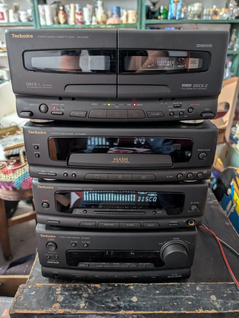 Technics Ch550 HiFi stack with matching Technics 3 way speakers