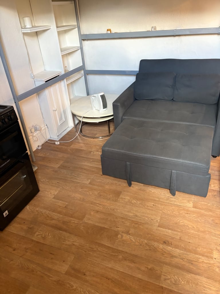 Lovely studio flat in leafy Willesden Green 