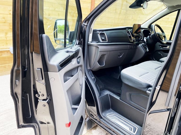 2020 Ford Tourneo Custom 2.0 EcoBlue 130ps L/R 8 Seater Titanium Auto MPV DIESEL Automatic