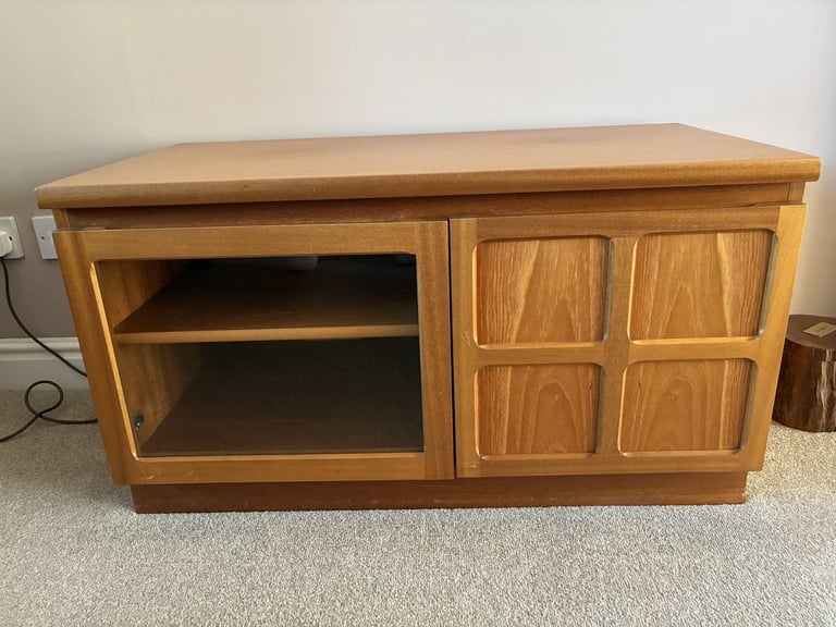 Parker Knoll Hi Fi and TV Unit.