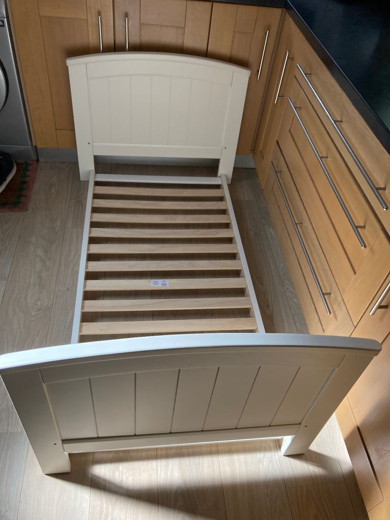 image for Mamas and Papas Brooke Toddler Bed - Excellent Condition