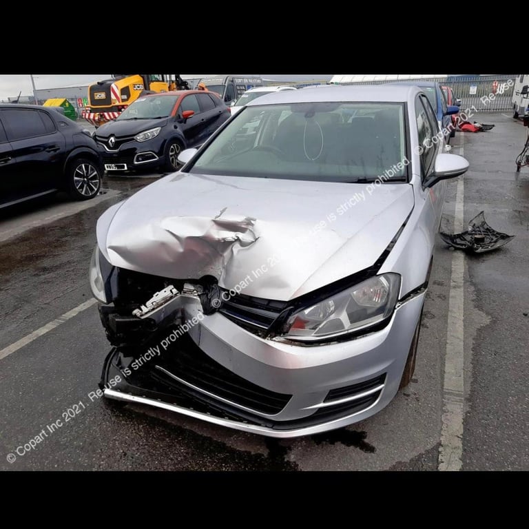 VOLKSWAGEN GOLF MK7 FOR BREAKING IN SILVER LA7W / LIGHTS / DOORS 2013