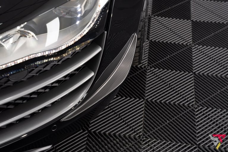 2011 (61) Audi R8 GT 5.2 V10 R-Tronic Auto Coupe 560PS | Phantom Black Metallic